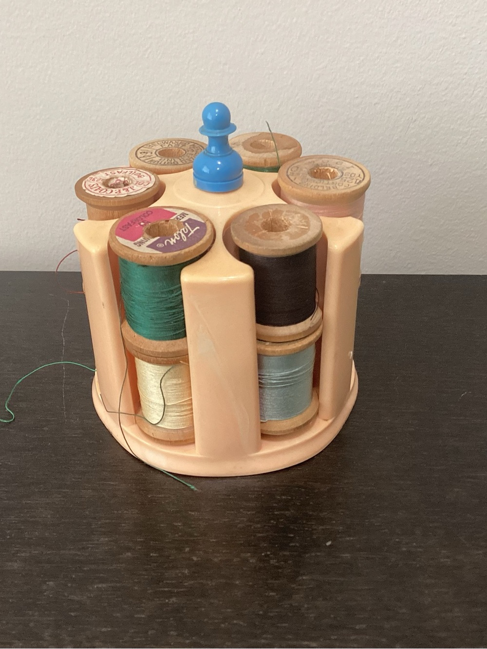 Vtg. Rotating Victory of Chicago Thread Spool Caddy. Mid-Century sewing notion